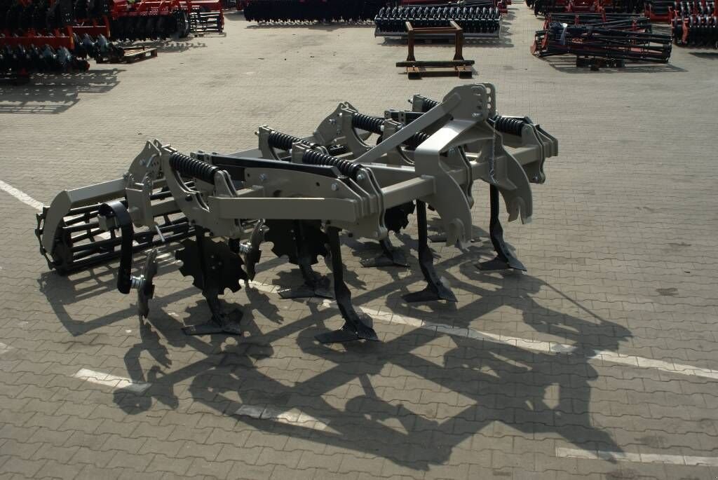 Sonstige Bodenbearbeitungsgeräte des Typs Sonstige Flügelschargrubber / stubble cultivator, Neumaschine in Michałowo (Bild 2)