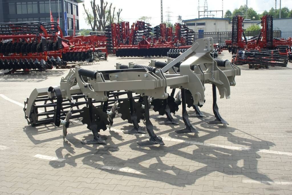 Sonstige Bodenbearbeitungsgeräte des Typs Sonstige Flügelschargrubber / stubble cultivator, Neumaschine in Michałowo (Bild 3)