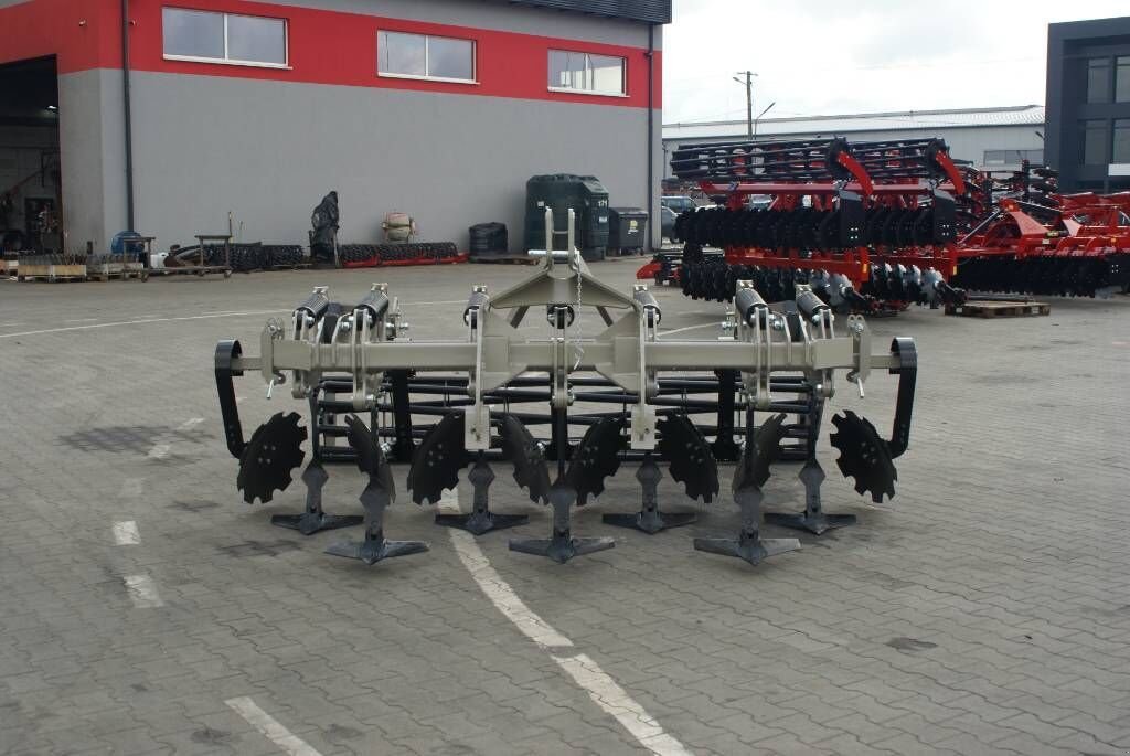 Sonstige Bodenbearbeitungsgeräte des Typs Sonstige Flügelschargrubber / stubble cultivator, Neumaschine in Michałowo (Bild 6)