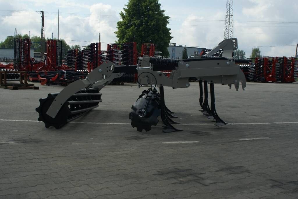 Sonstige Bodenbearbeitungsgeräte des Typs Sonstige Flügelschargrubber / stubble cultivator, Neumaschine in Michałowo (Bild 8)
