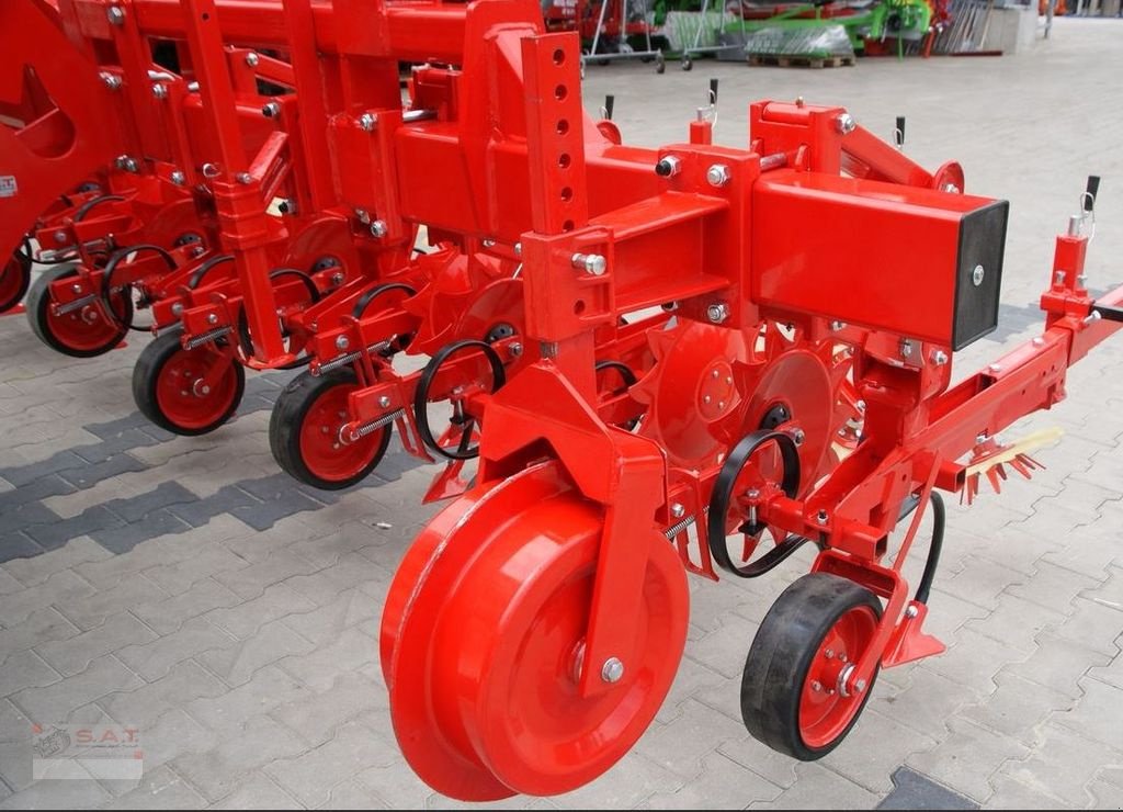 Sonstige Bodenbearbeitungsgeräte of the type Sonstige Hackgerät- 6 reihig-NEU, Neumaschine in Eberschwang (Picture 19)