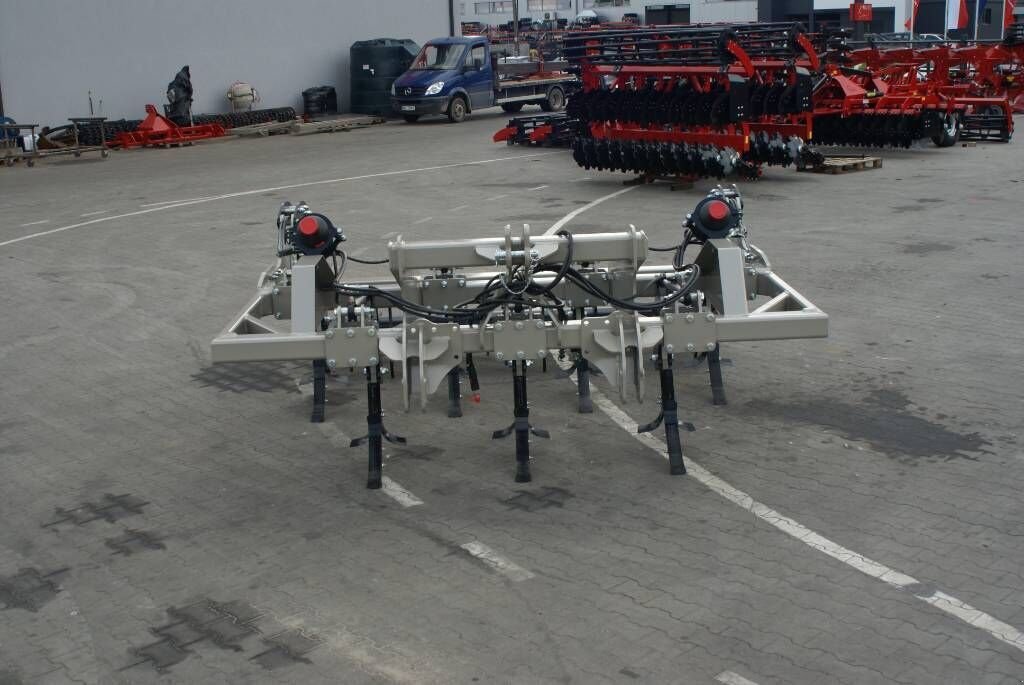 Sonstige Bodenbearbeitungsgeräte typu Sonstige Meißelpflug / chisel plough, Neumaschine w Michałowo (Zdjęcie 5)