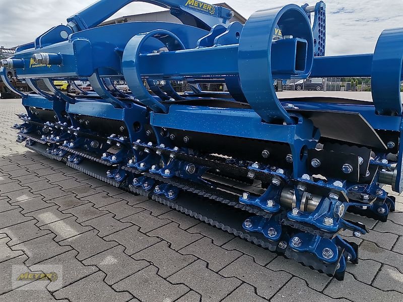 Sonstige Bodenbearbeitungsgeräte des Typs WM Meyer Messerwalze Vibrocut 3000, Neumaschine in Andervenne (Bild 22)