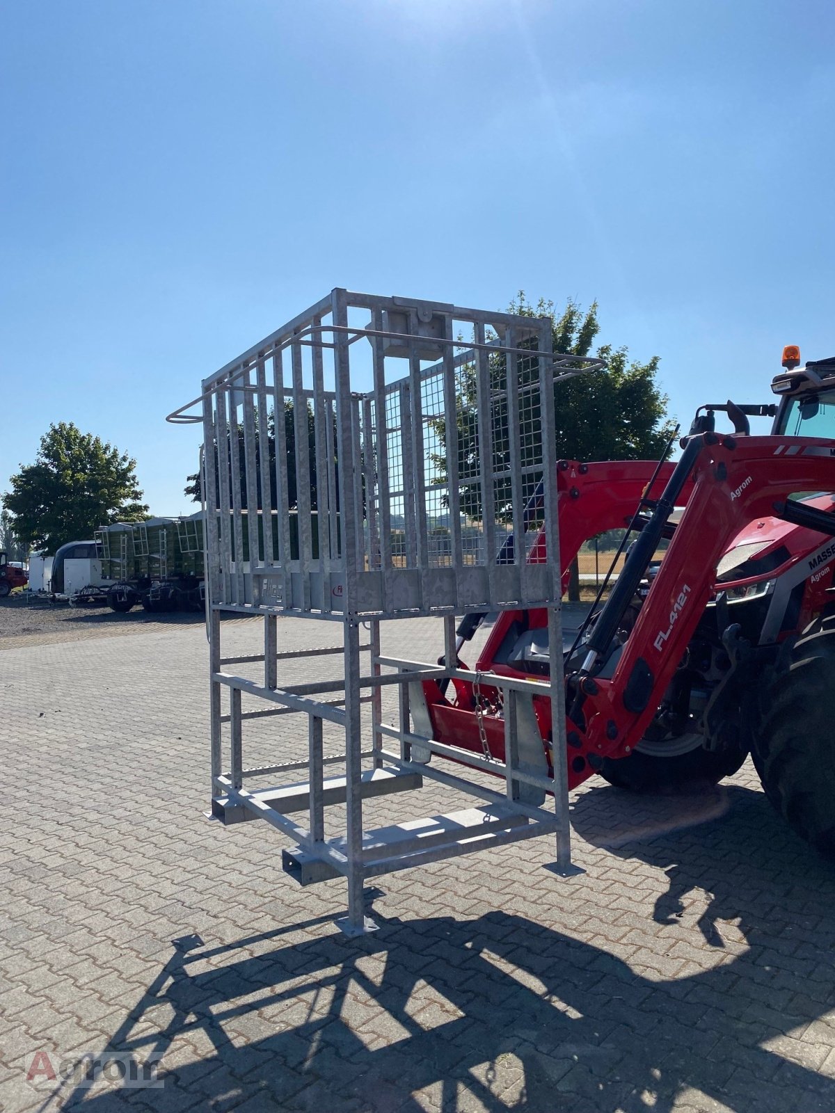 Sonstige Bühnen of the type Fliegl Arbeitsbühne, Neumaschine in Thür (Picture 3)