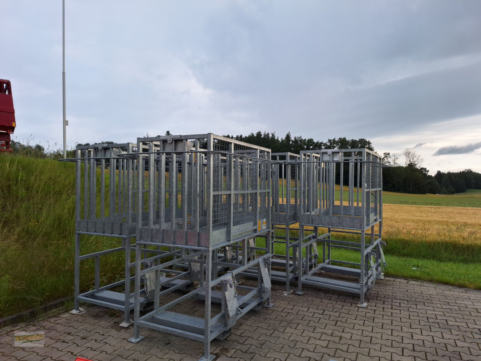 Sonstige Bühnen of the type Fliegl Arbeitsbühne, Neumaschine in Frauenneuharting (Picture 2)