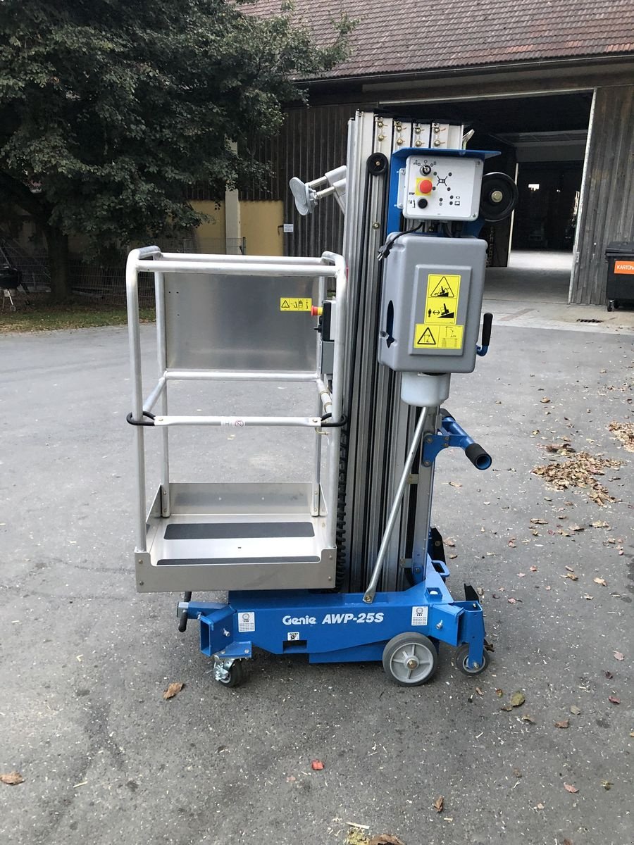 Sonstige Bühnen des Typs Genie AWP-25S AC, Neumaschine in Wolfsbach (Bild 1)