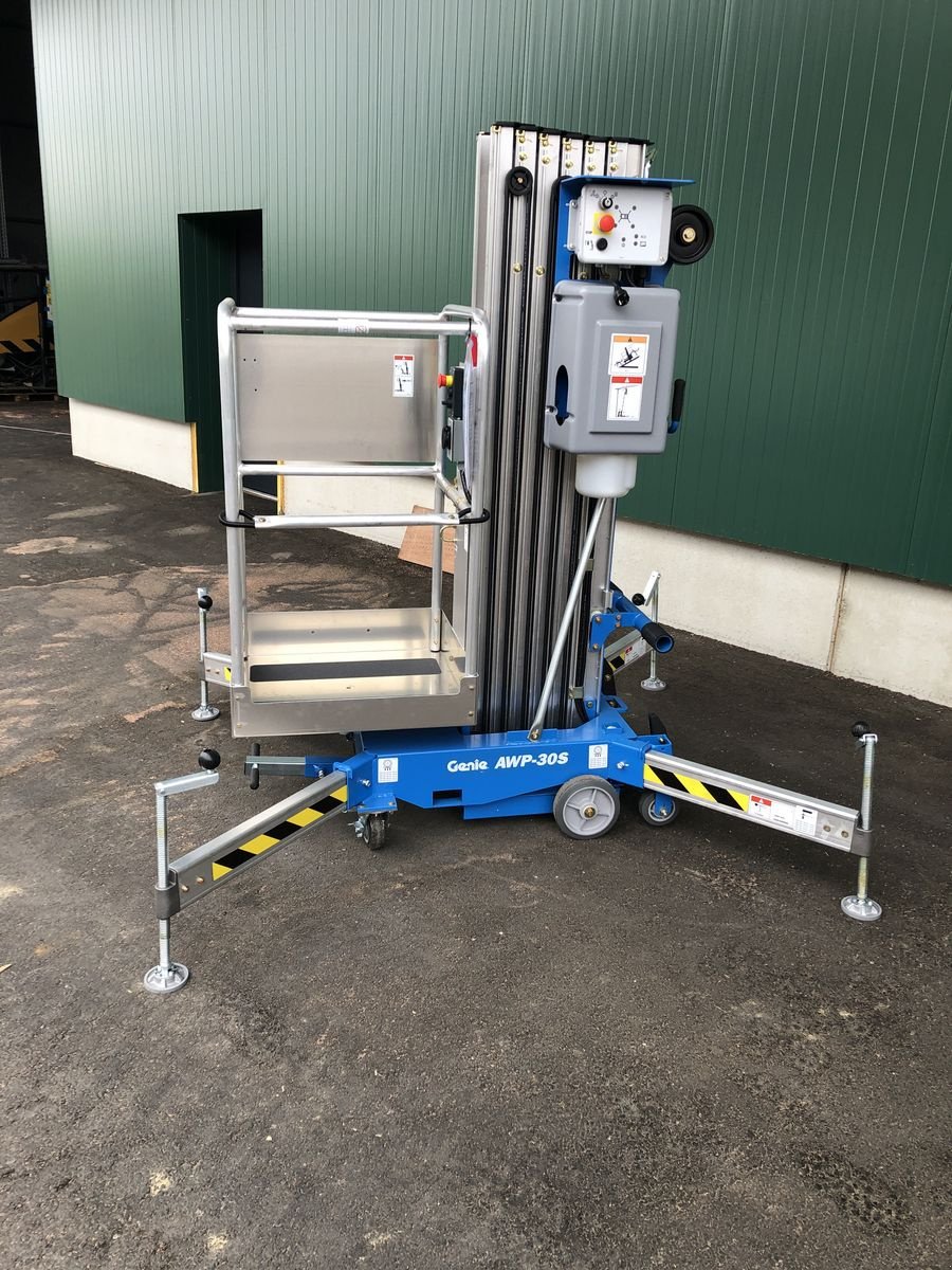 Sonstige Bühnen des Typs Genie AWP 30 S, Neumaschine in Wolfsbach (Bild 2)