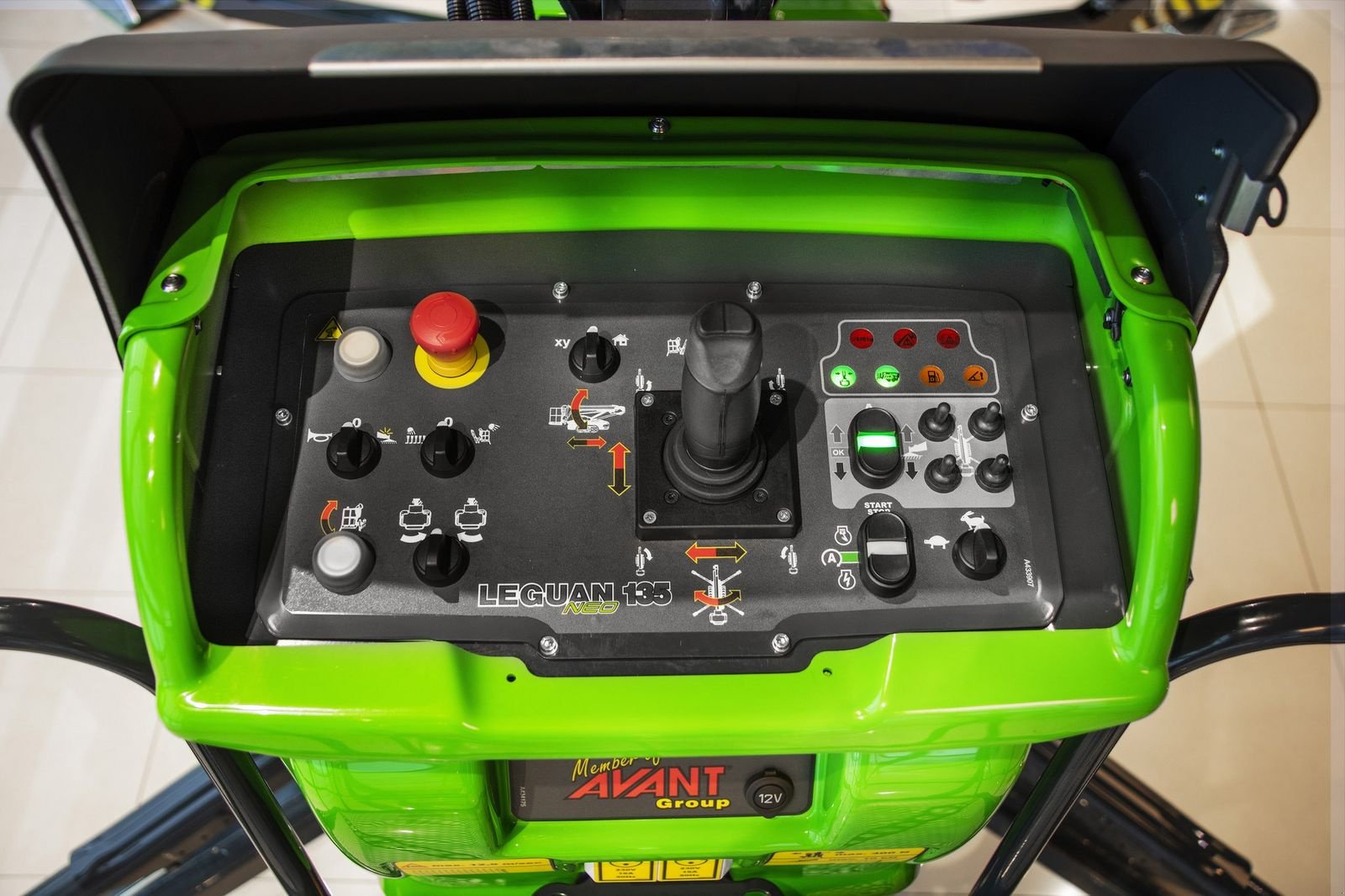 Sonstige Bühnen van het type Sonstige Leguan Lifts 135 NEO Hubarbeitsbühne, Neumaschine in Waidhofen an der Thaya (Foto 8)