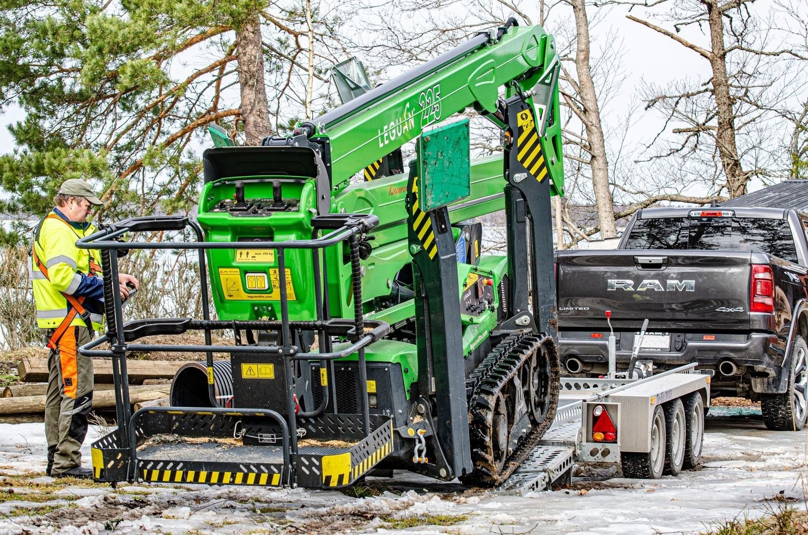 Sonstige Bühnen del tipo Sonstige Leguan Lifts 225 Hubarbeitsbühne, Neumaschine In Waidhofen an der Thaya (Immagine 4)
