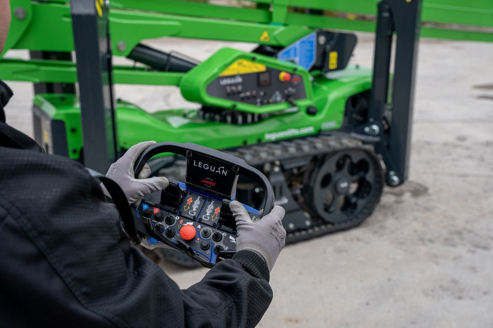 Sonstige Bühnen del tipo Sonstige Leguan Lifts 225 Hubarbeitsbühne, Neumaschine In Waidhofen an der Thaya (Immagine 5)