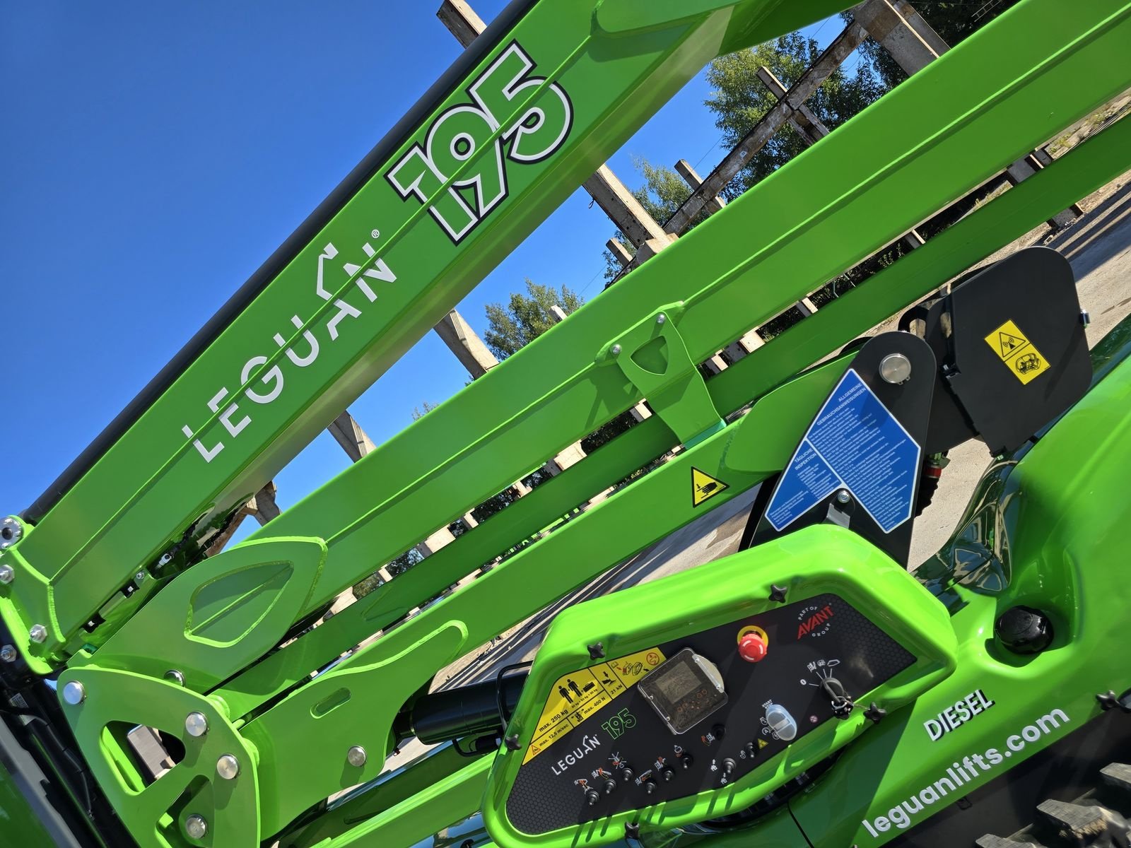 Sonstige Bühnen des Typs Sonstige Leguan Lifts Hubarbeitsbühne Leguan 195, Neumaschine in Waidhofen an der Thaya (Bild 4)