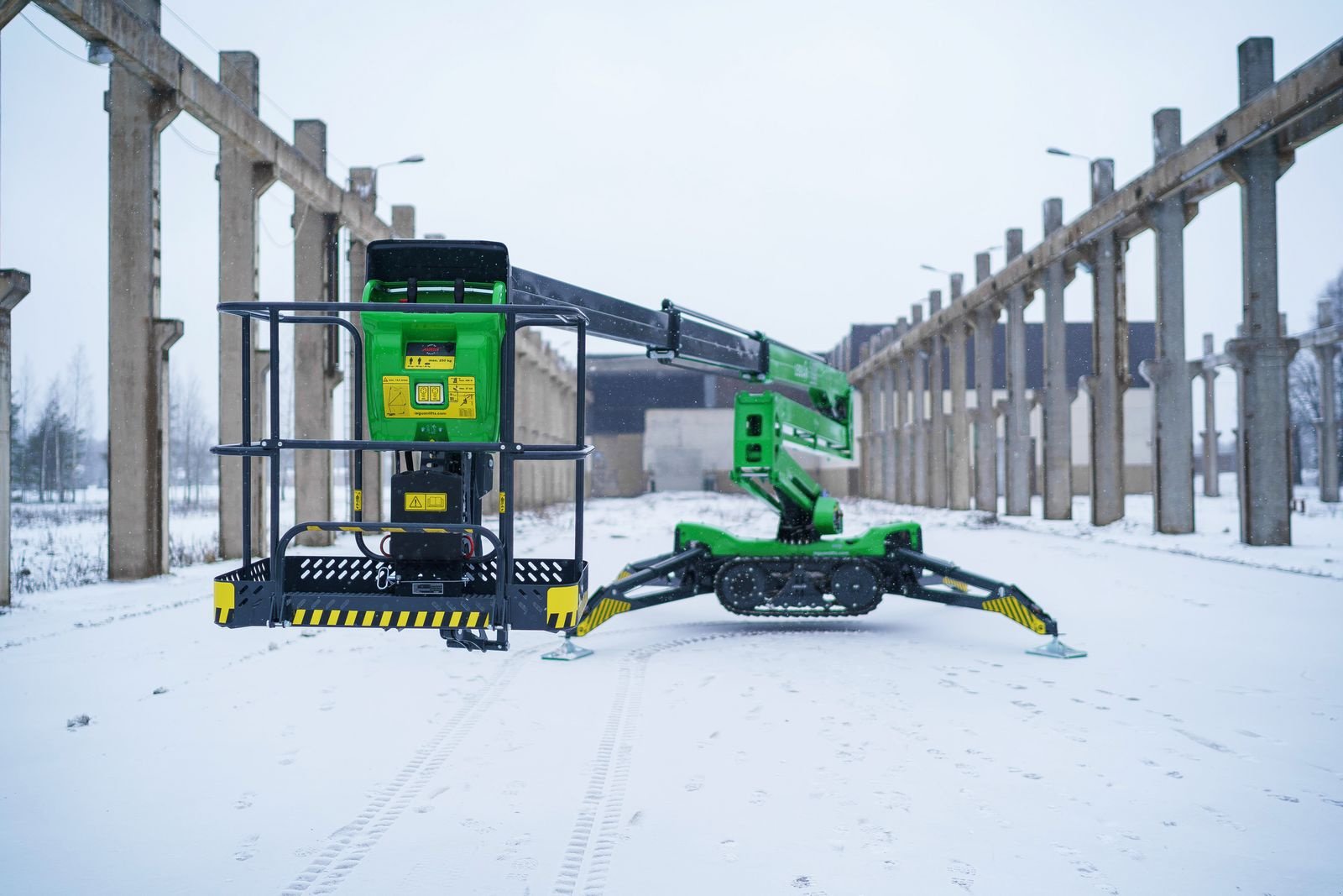 Sonstige Bühnen del tipo Sonstige Leguan Lifts Hubarbeitsbühne Leguan 265, Neumaschine en Waidhofen an der Thaya (Imagen 8)