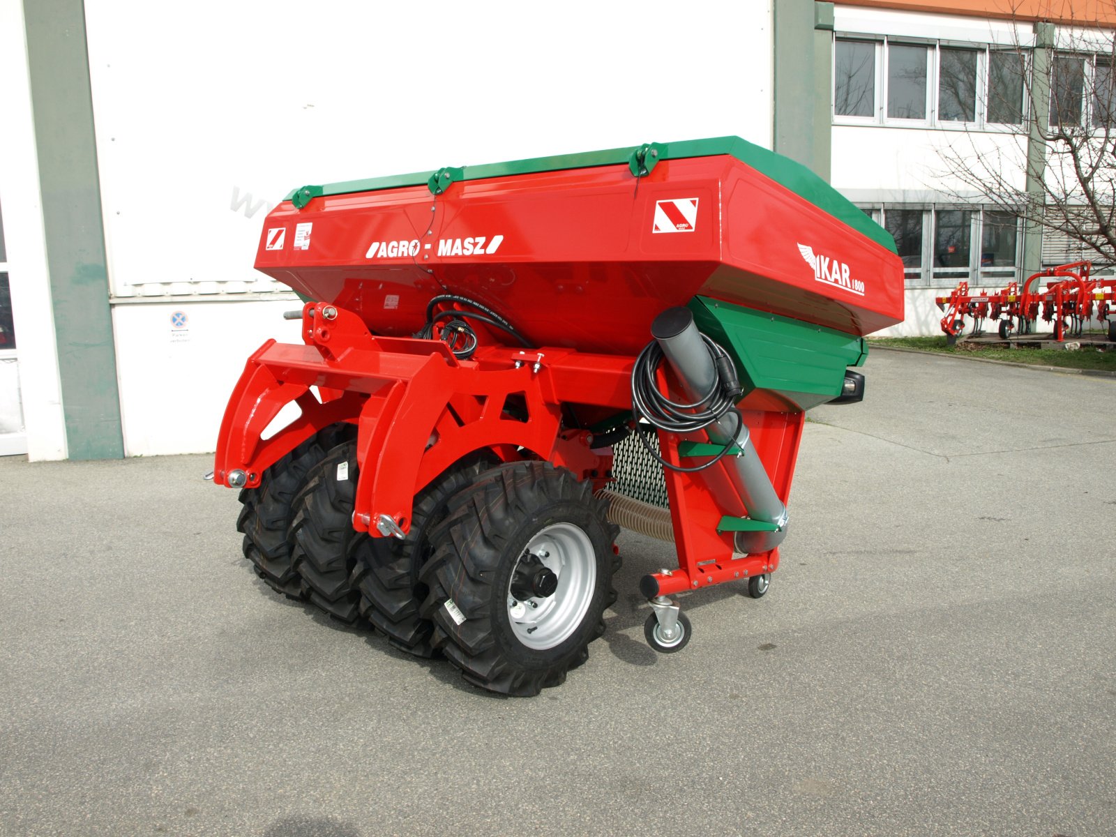 Sonstige Düngung & Pflanzenschutztechnik des Typs Agro-Masz Fronttank Ikar, Neumaschine in Gerasdorf (Bild 2)