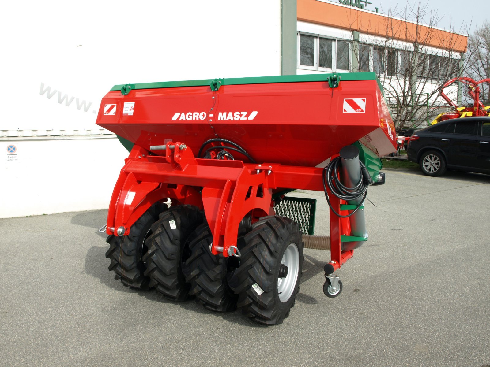 Sonstige Düngung & Pflanzenschutztechnik des Typs Agro-Masz Fronttank Ikar, Neumaschine in Gerasdorf (Bild 3)