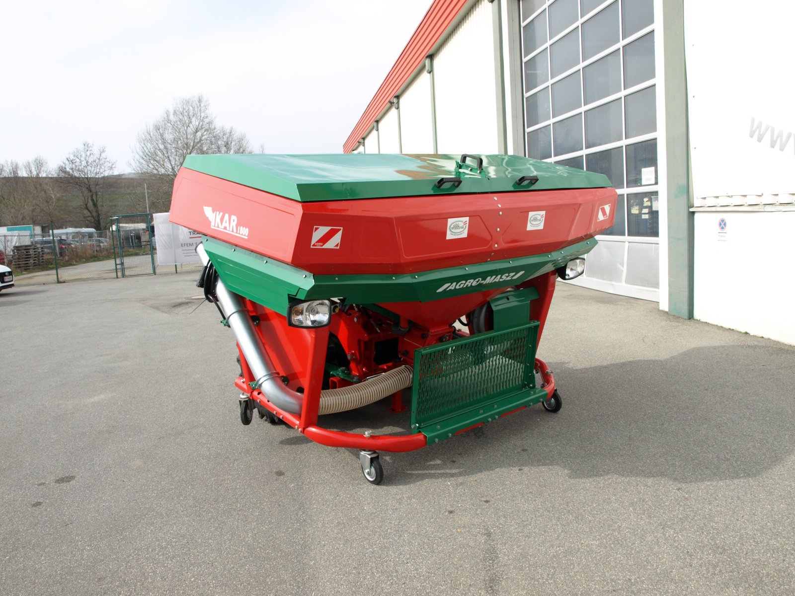 Sonstige Düngung & Pflanzenschutztechnik des Typs Agro-Masz Fronttank Ikar, Neumaschine in Gerasdorf (Bild 10)