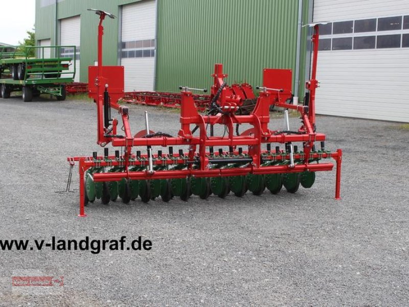 Sonstige Düngung & Pflanzenschutztechnik des Typs Landgraf Säschiene 3m, Neumaschine in Ostheim/Rhön (Bild 1)