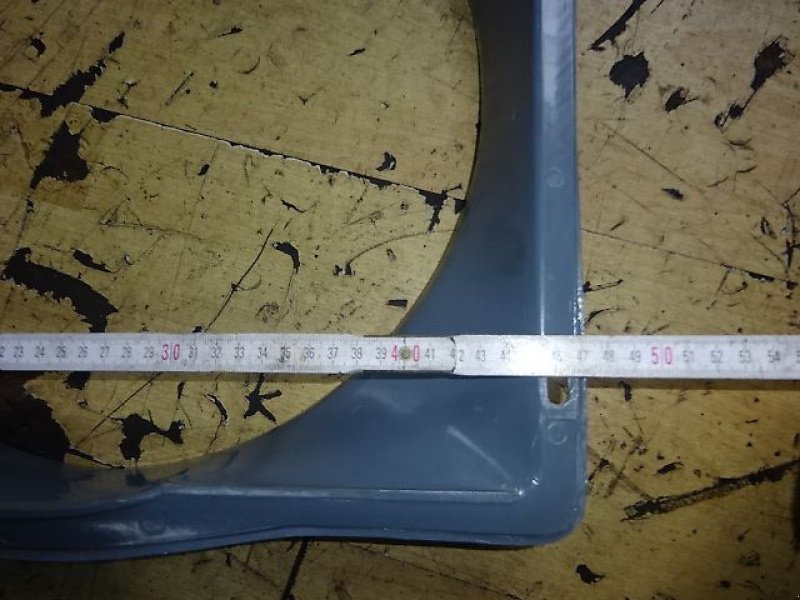 Sonstige Ersatzteile des Typs Case IH 433- 933- Kühlerzarge von 33 Serie - Neu, neu in Neureichenau (Bild 10)