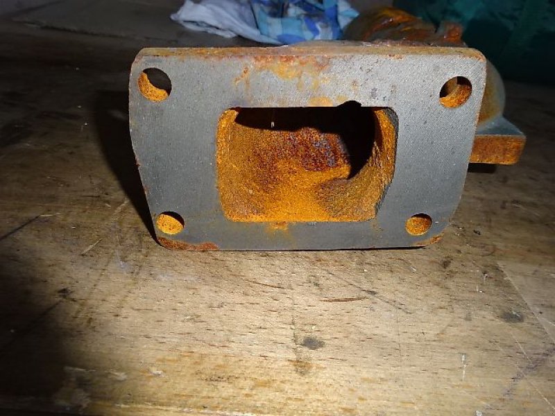 Sonstige Ersatzteile typu Case IH Krümmeraufsatz- NEU- Krümmerstutzen von Case - IH - 1056 - 6 Zylinder Modell, neu v Neureichenau (Obrázek 7)