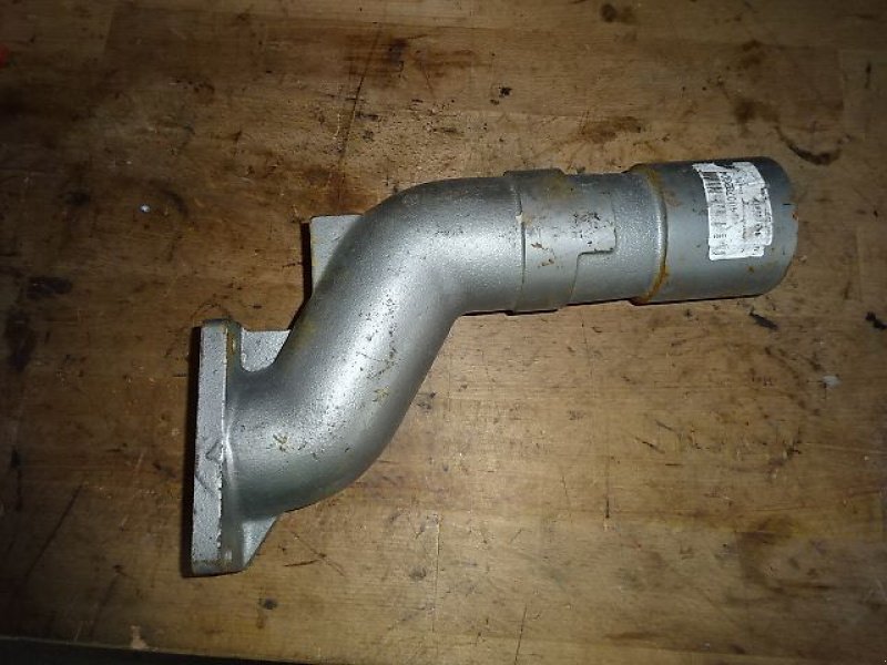 Sonstige Ersatzteile typu Case IH Krümmeraufsatz- NEU- Krümmerstutzen von Case - IH - 1056 - 6 Zylinder Modell, neu v Neureichenau (Obrázek 2)