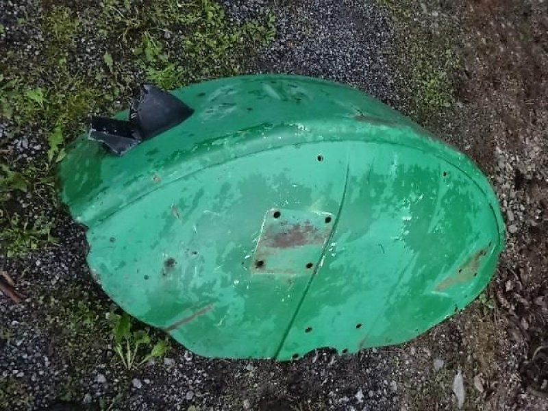 Sonstige Ersatzteile des Typs Deutz-Fahr Kotflügel hinten von Deutz Traktor  D Serie -, gebraucht in Neureichenau (Bild 3)