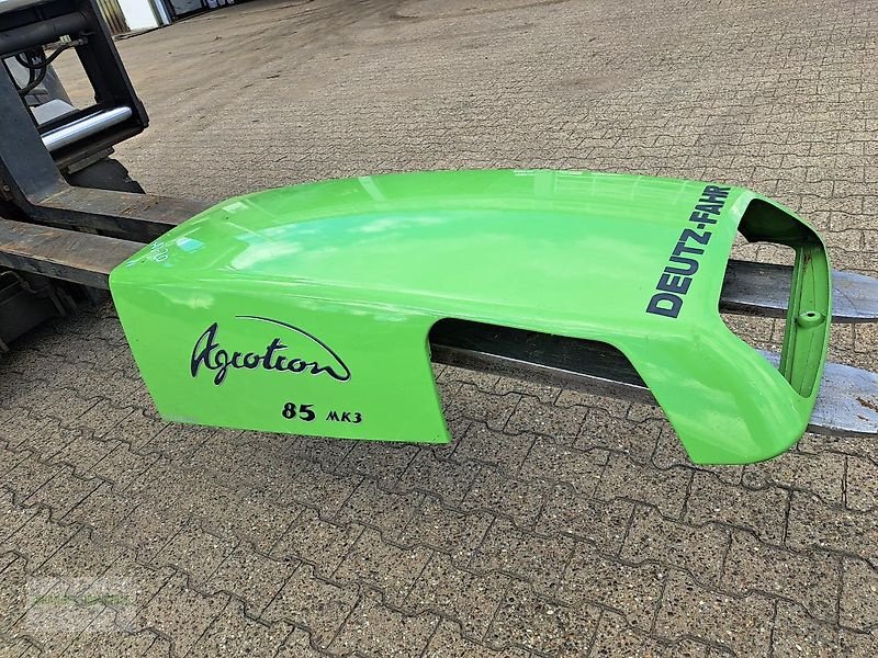 Sonstige Ersatzteile des Typs Deutz-Fahr Motorhaube Agrotron 4 Zylinder altes Modell, neu in Leichlingen (Bild 1)