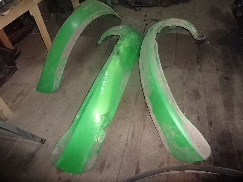 Sonstige Ersatzteile des Typs Deutz Agrotron -100 -  MK 2 -- MK 3 Kotflügel- Verbreiterungen, gebraucht in Neureichenau (Bild 3)