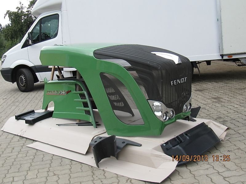 Sonstige Ersatzteile des Typs Fendt 9 Motorhaube, neu in Fürstenstein (Bild 1)