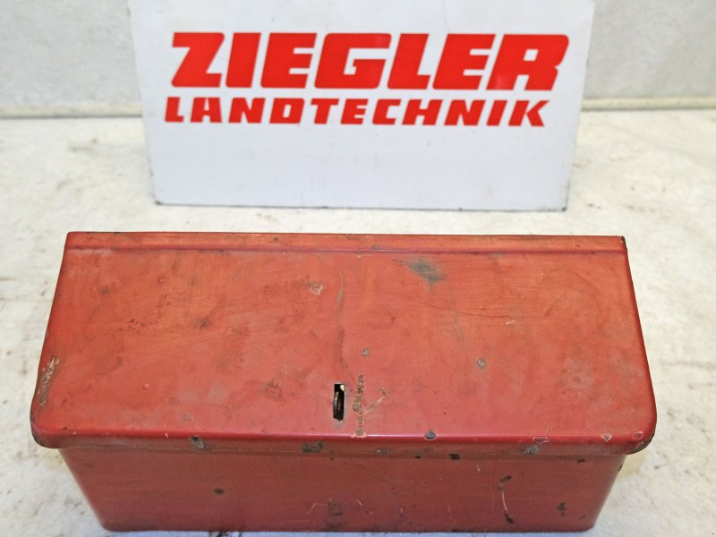 Sonstige Ersatzteile типа IHC original Werkzeugkiste IHC Case, gebraucht в Eitorf (Фотография 1)