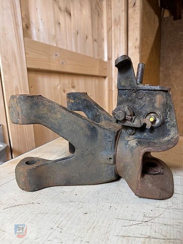 Sonstige Ersatzteile от тип MB Crusher Trac 1100 1300 1500 442 443 Zugmaul mit Halter Träger, gebraucht в Fitzen (Снимка 13)