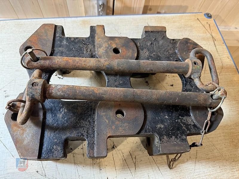 Sonstige Ersatzteile от тип MB Crusher Trac 1100 1300 1500 442 443 Zugmaul mit Halter Träger, gebraucht в Fitzen (Снимка 1)