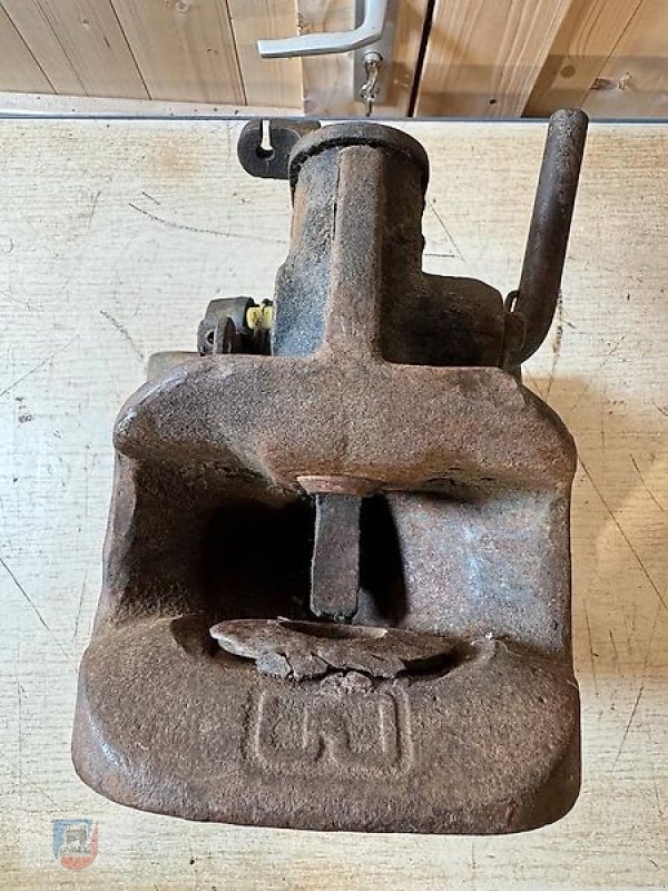 Sonstige Ersatzteile от тип MB Crusher Trac 1100 1300 1500 442 443 Zugmaul mit Halter Träger, gebraucht в Fitzen (Снимка 17)