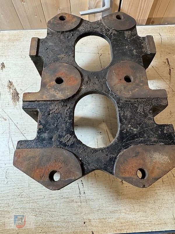 Sonstige Ersatzteile от тип MB Crusher Trac 1100 1300 1500 442 443 Zugmaul mit Halter Träger, gebraucht в Fitzen (Снимка 8)