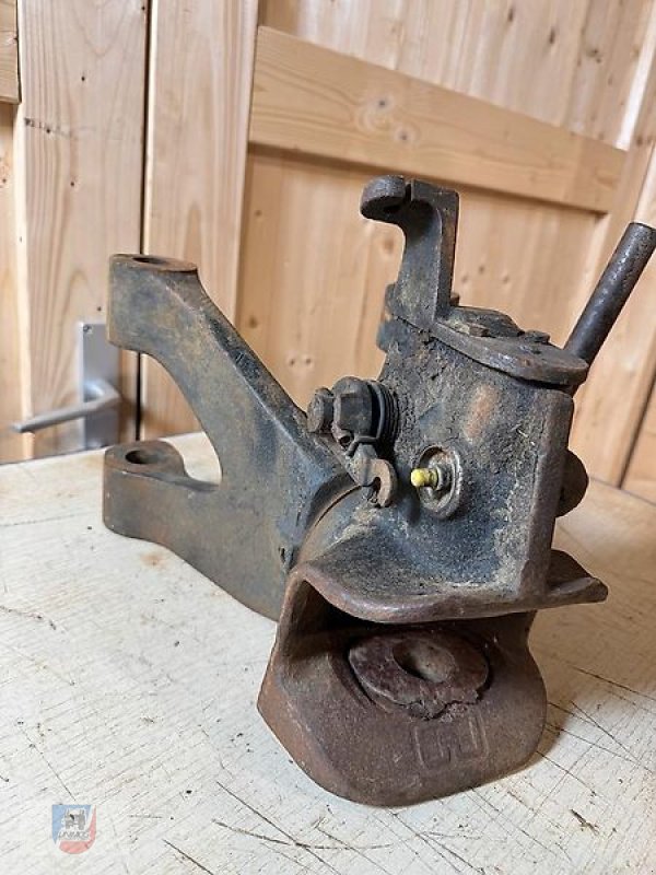 Sonstige Ersatzteile от тип MB Crusher Trac 1100 1300 1500 442 443 Zugmaul mit Halter Träger, gebraucht в Fitzen (Снимка 9)