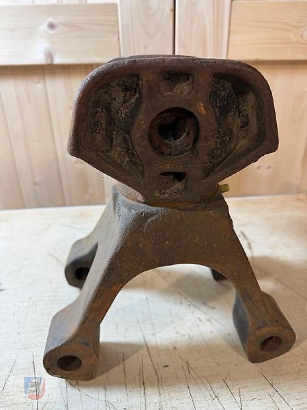 Sonstige Ersatzteile от тип MB Crusher Trac 1100 1300 1500 442 443 Zugmaul mit Halter Träger, gebraucht в Fitzen (Снимка 16)