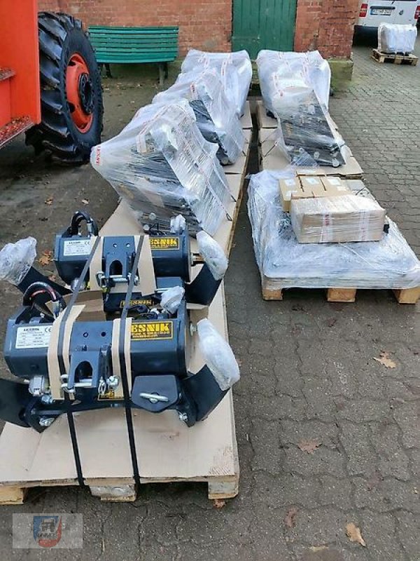 Sonstige Ersatzteile des Typs Sonstige Lesnik Fronthydraulik Universal für alle Schlepper 2,5 to, gebraucht in Fitzen (Bild 10)