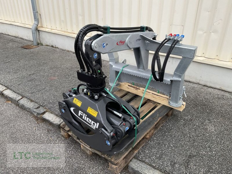 Sonstige Forsttechnik типа Fliegl Rückezange RZ 185 Combi Plus, Neumaschine в Kalsdorf