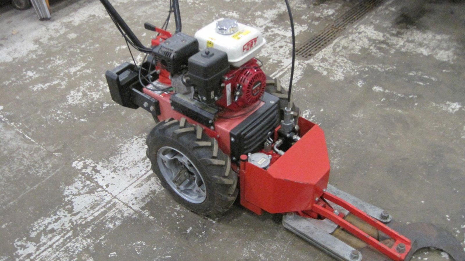 Sonstige Forsttechnik типа Fort & Pegoraro Juletræsfælder, Gebrauchtmaschine в Hammel (Фотография 2)