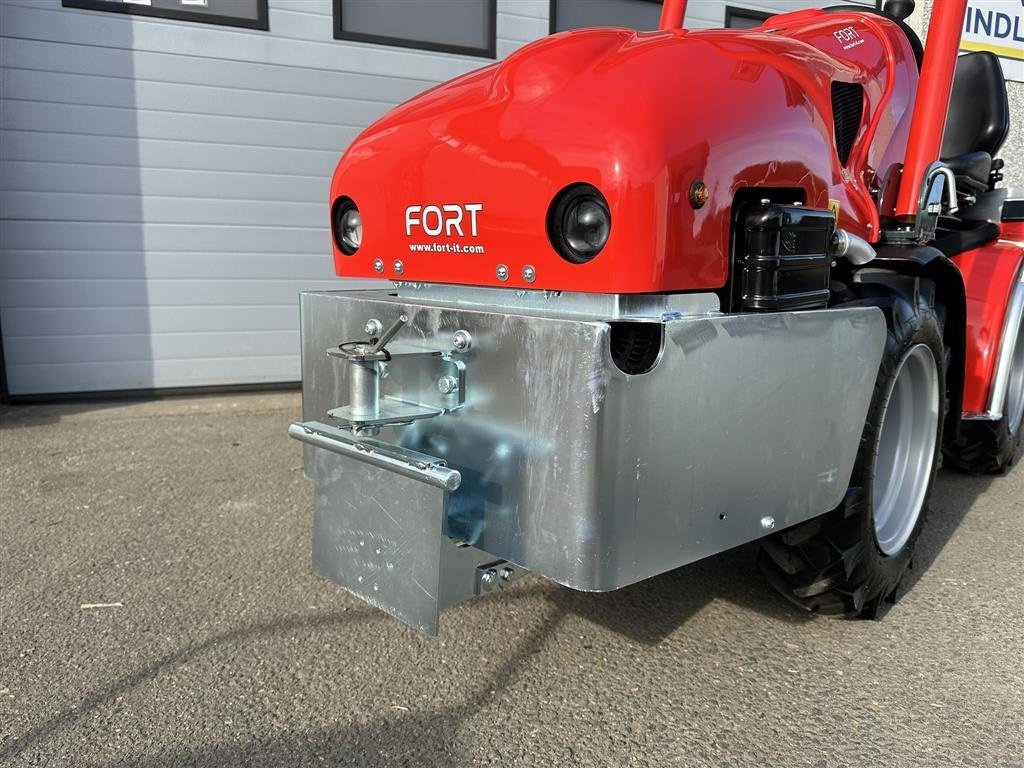 Sonstige Forsttechnik Türe ait Fort & Pegoraro Sirio 4x4 Med frontlift- NY MODEL, Gebrauchtmaschine içinde Holstebro (resim 4)