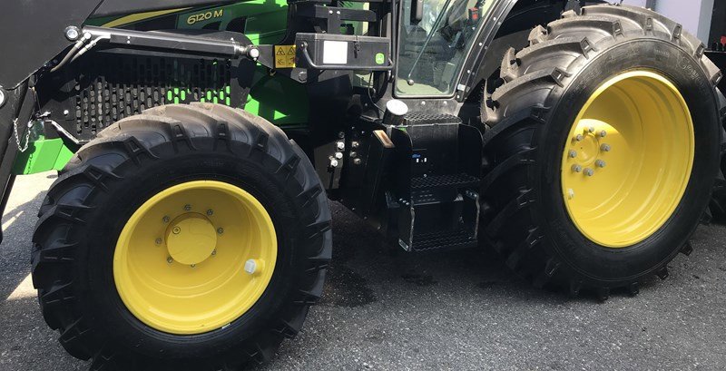 Sonstige Forsttechnik типа John Deere 520/70-38 // 420/70-24, Gebrauchtmaschine в Schwarzhäusern (Фотография 1)