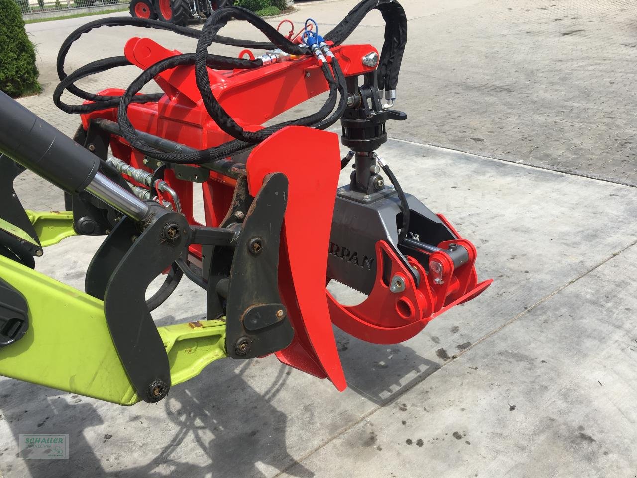 Sonstige Forsttechnik Türe ait Krpan Holz Verladezange KL 1500FF Forstzange f. Euro- und Dreipunktaufnahme, Neumaschine içinde Geiselhöring (resim 3)