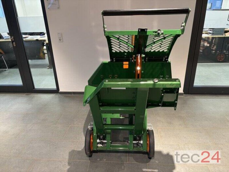 Sonstige Forsttechnik van het type Posch WKE 5,5 Wippkreissäge (M1356HS), Neumaschine in Wipperfürth (Foto 2)