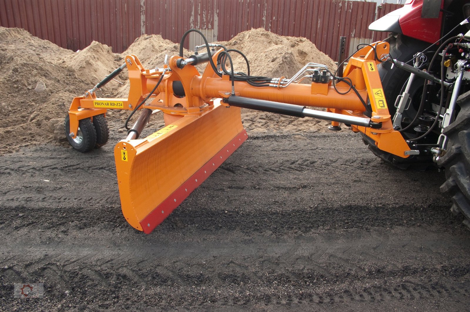 Sonstige Forsttechnik typu PRONAR RD-Z24 Wegehobel Planierschild Straßengrader, Neumaschine v Tiefenbach (Obrázek 1)