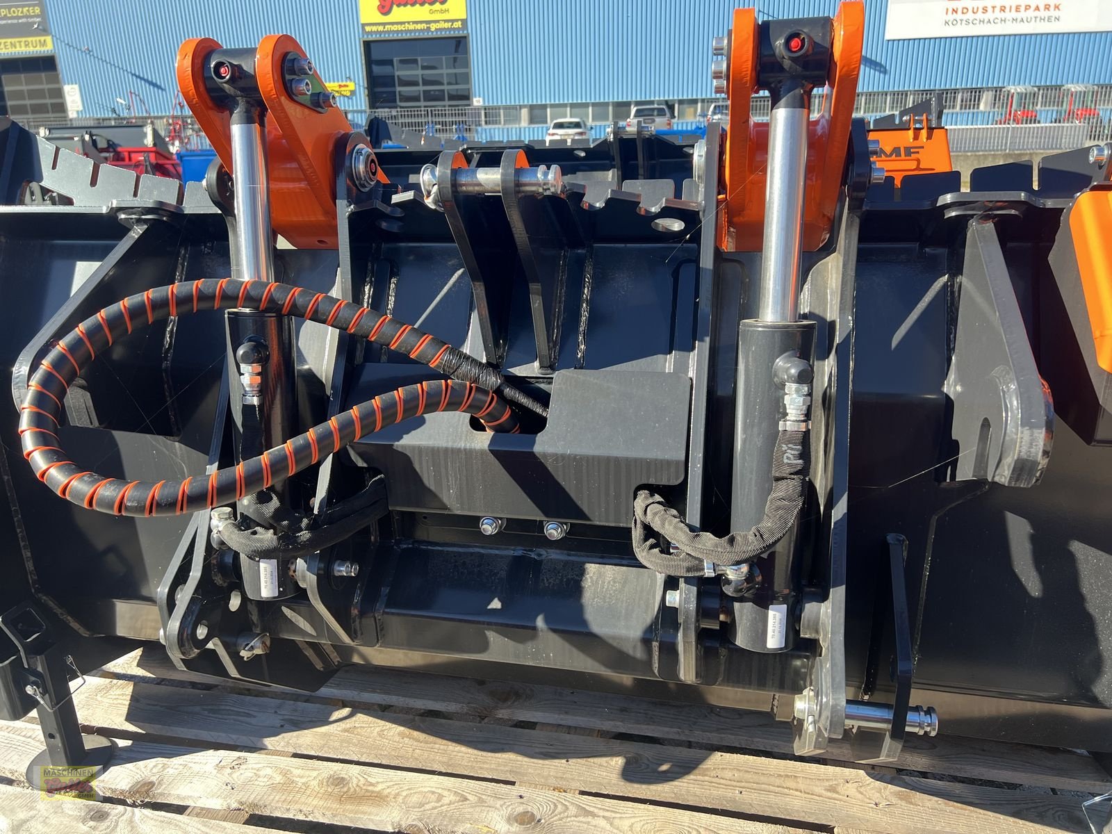 Sonstige Forsttechnik typu Sonstige BMF Polterschild 170 mit hydr. Greifer, Neumaschine v Kötschach (Obrázek 9)