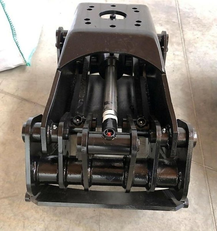 Sonstige Forsttechnik typu Sonstige Holzgreifer Greifer Forstzange Rückezange Zange Holzzange, Gebrauchtmaschine v Schmallenberg (Obrázek 2)