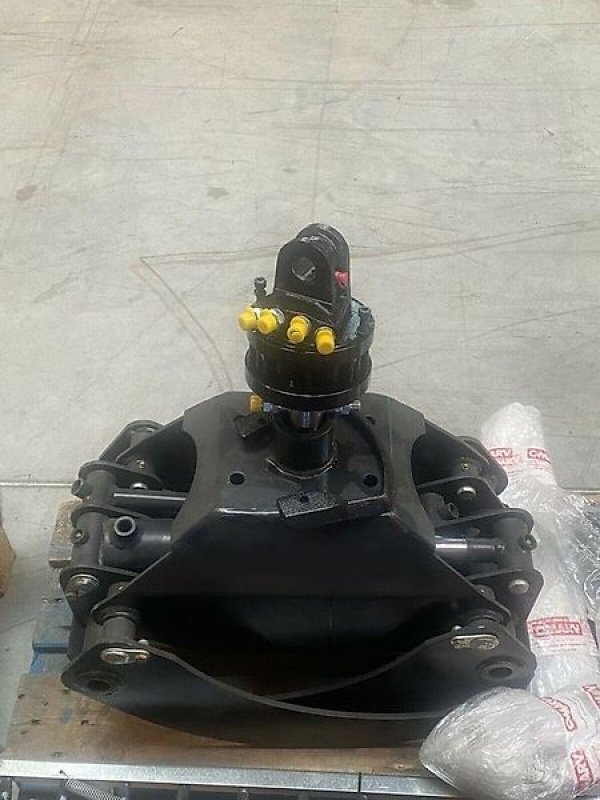 Sonstige Forsttechnik des Typs Sonstige Holzzange Holzgreifer Forstgreifer Forstzange Rückezange Greifer, Gebrauchtmaschine in Schmallenberg (Bild 2)