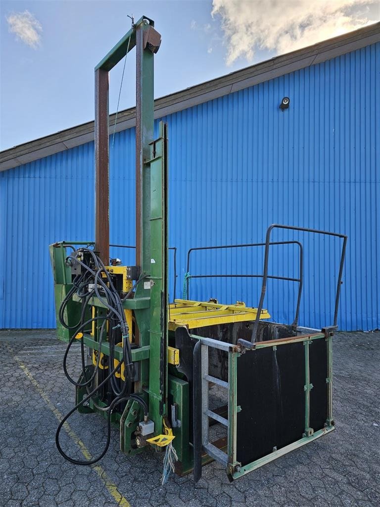 Sonstige Forsttechnik typu Sonstige Pakkemaskine Med elevator i venstre side, Gebrauchtmaschine w Kjellerup (Zdjęcie 3)