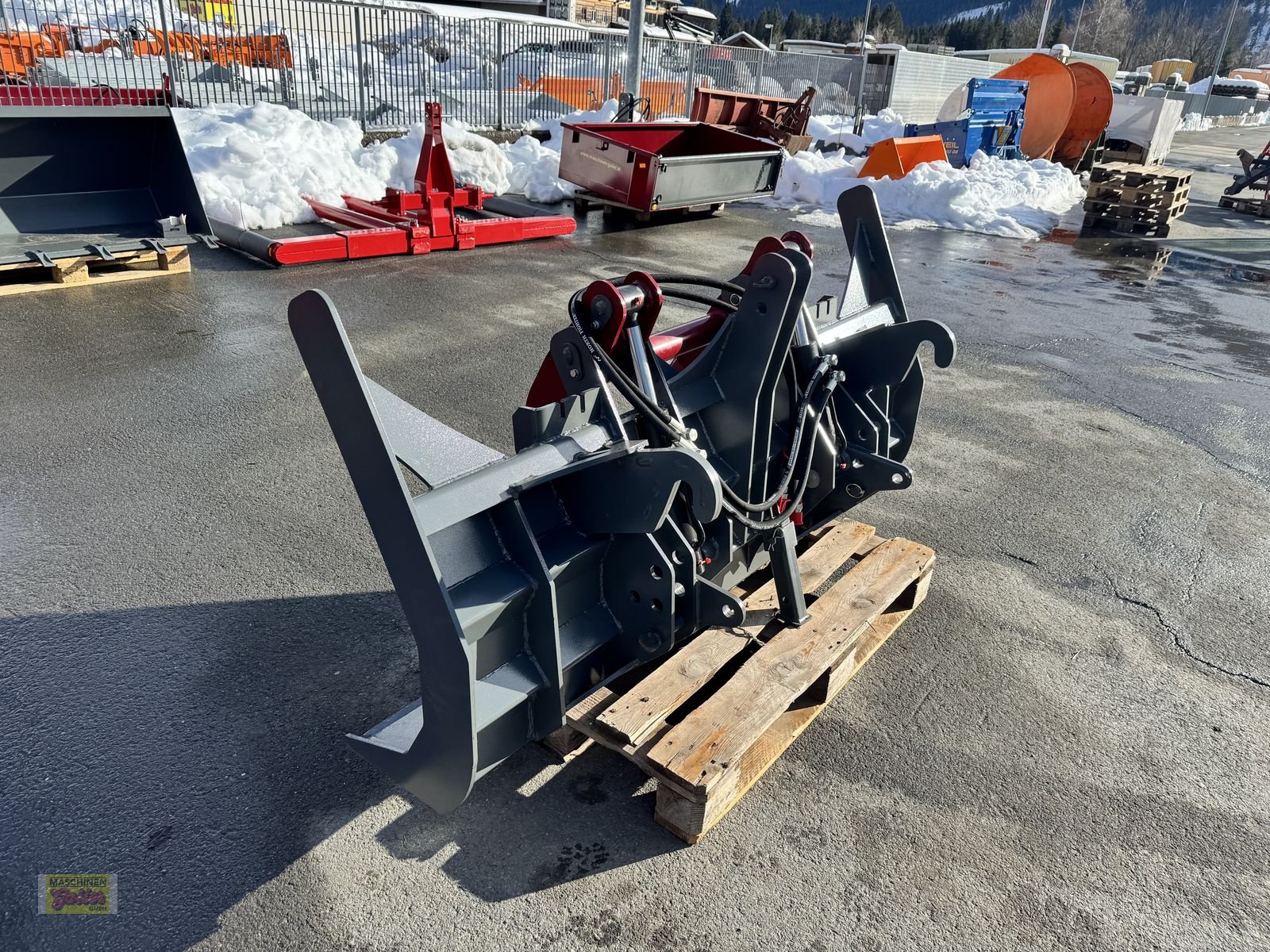 Sonstige Forsttechnik des Typs Sonstige Stekro Polterschild 180cm mit hydr. Niederhalter, Neumaschine in Kötschach (Bild 3)