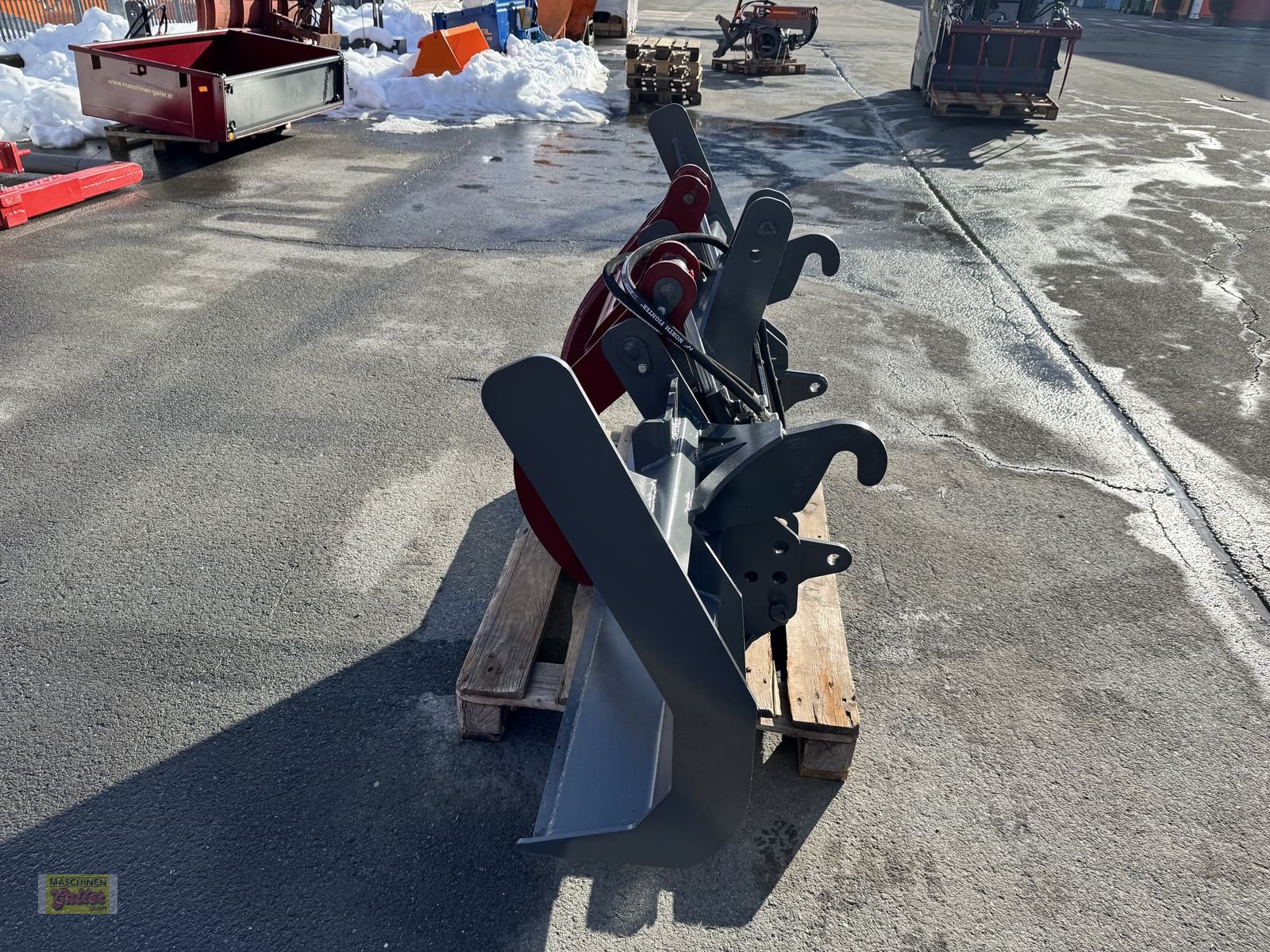 Sonstige Forsttechnik des Typs Sonstige Stekro Polterschild 180cm mit hydr. Niederhalter, Neumaschine in Kötschach (Bild 4)