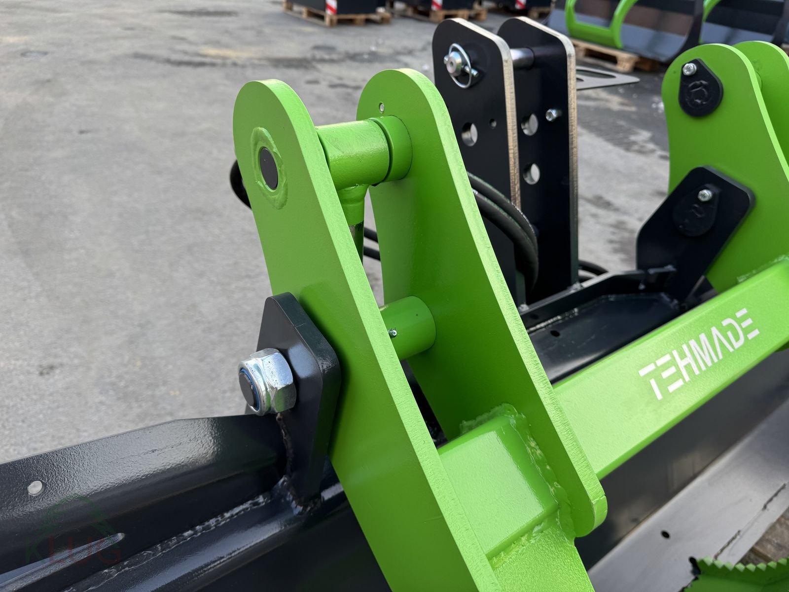 Sonstige Forsttechnik Türe ait Sonstige THM-H Polterschild mit Niederhalter, Neumaschine içinde Pirching am Traubenberg (resim 3)