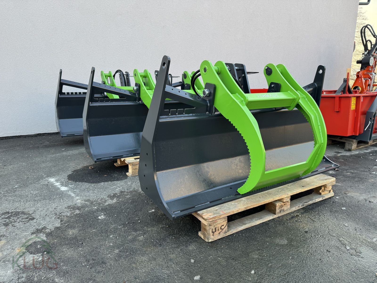 Sonstige Forsttechnik Türe ait Sonstige THM-H Polterschild mit Niederhalter, Neumaschine içinde Pirching am Traubenberg (resim 30)